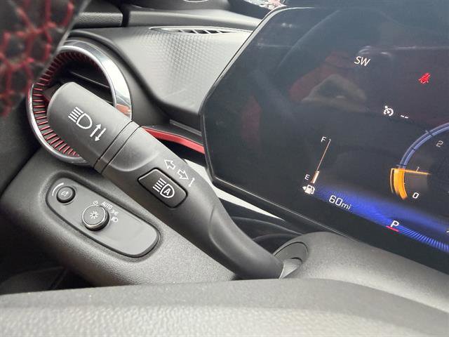 Used 2024 Chevrolet Trax RS FWD image 28