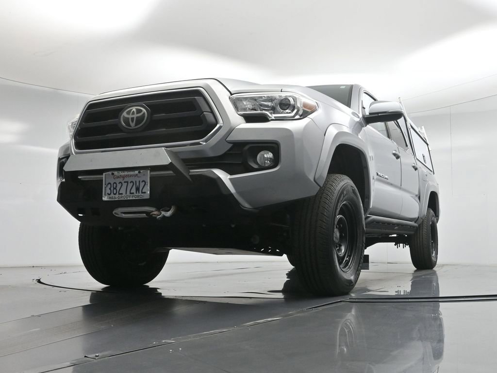 Used 2020 Toyota Tacoma SR5 AWD/4WD image 43