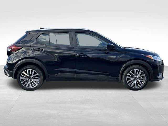 Used 2023 Nissan Kicks SV image 8
