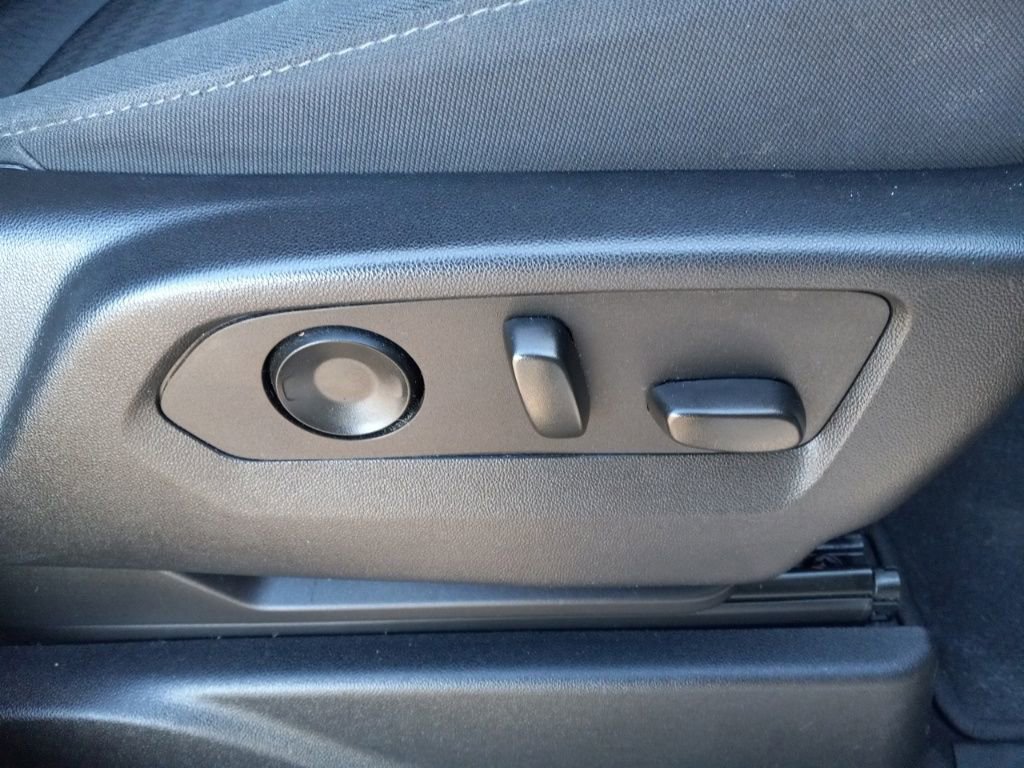 Used 2022 GMC Yukon XL SLE w/ Gmc Pro Safety Plus Package image 21