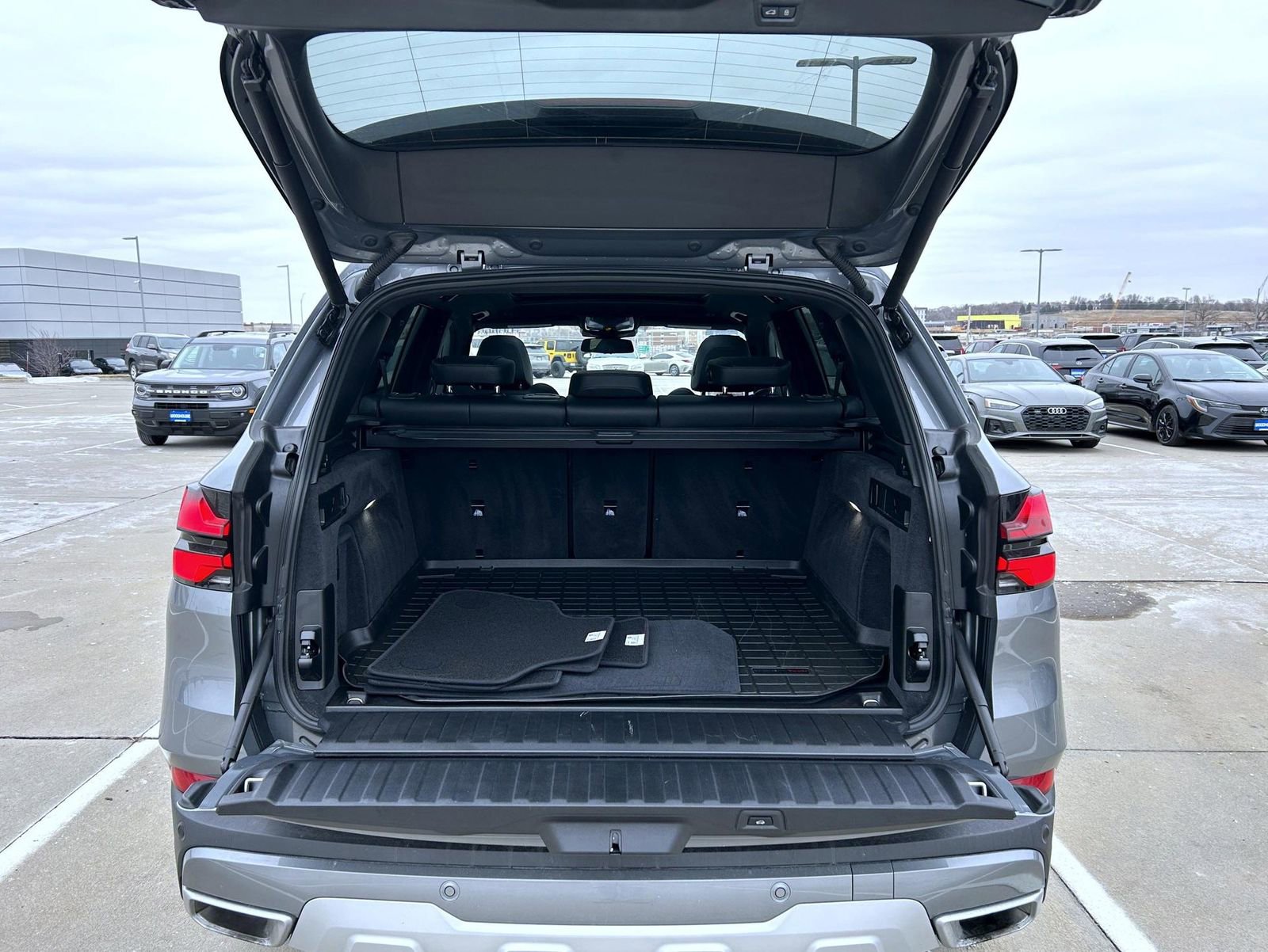 Used 2024 BMW X5 xDrive40i w/ Premium Package image 21