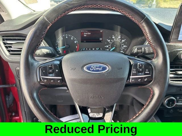 Used 2022 Ford Escape SEL w/ SEL Stealth AWD Package image 16