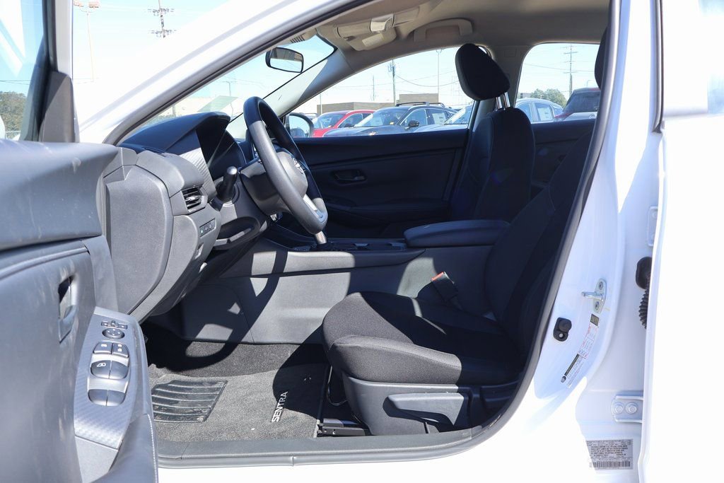 New 2025 Nissan Sentra S image 7