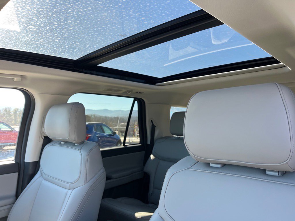 New 2025 Ford Expedition Max Active image 7