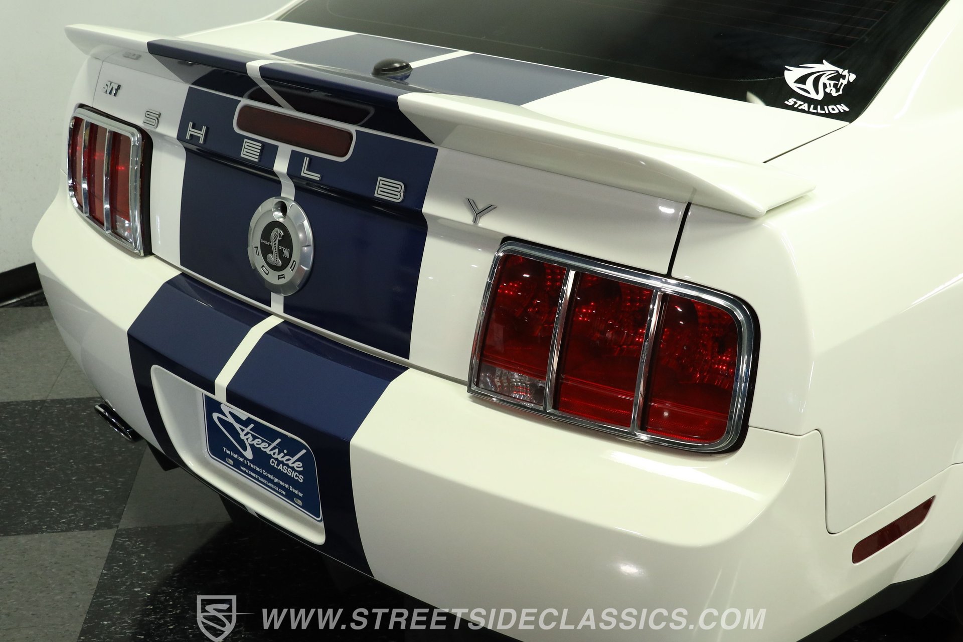 Used 2007 Ford Mustang Shelby GT500 RWD image 25