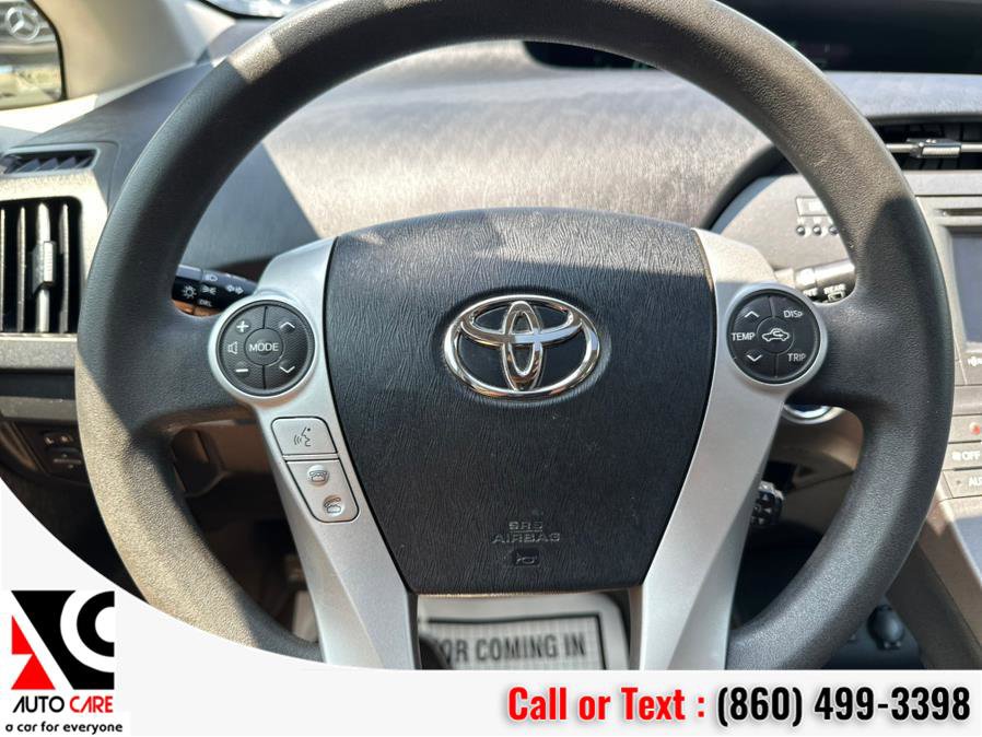 Used 2015 Toyota Prius Three w/ Solar Roof Package image 17