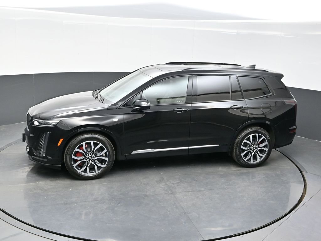 Certified 2025 Cadillac XT6 Sport w/ Platinum Package AWD/4WD image 31