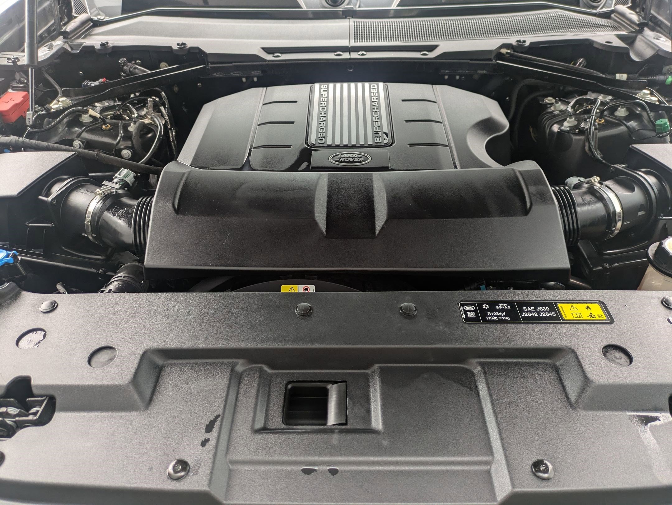 Certified 2023 Land Rover Defender 110 image 33