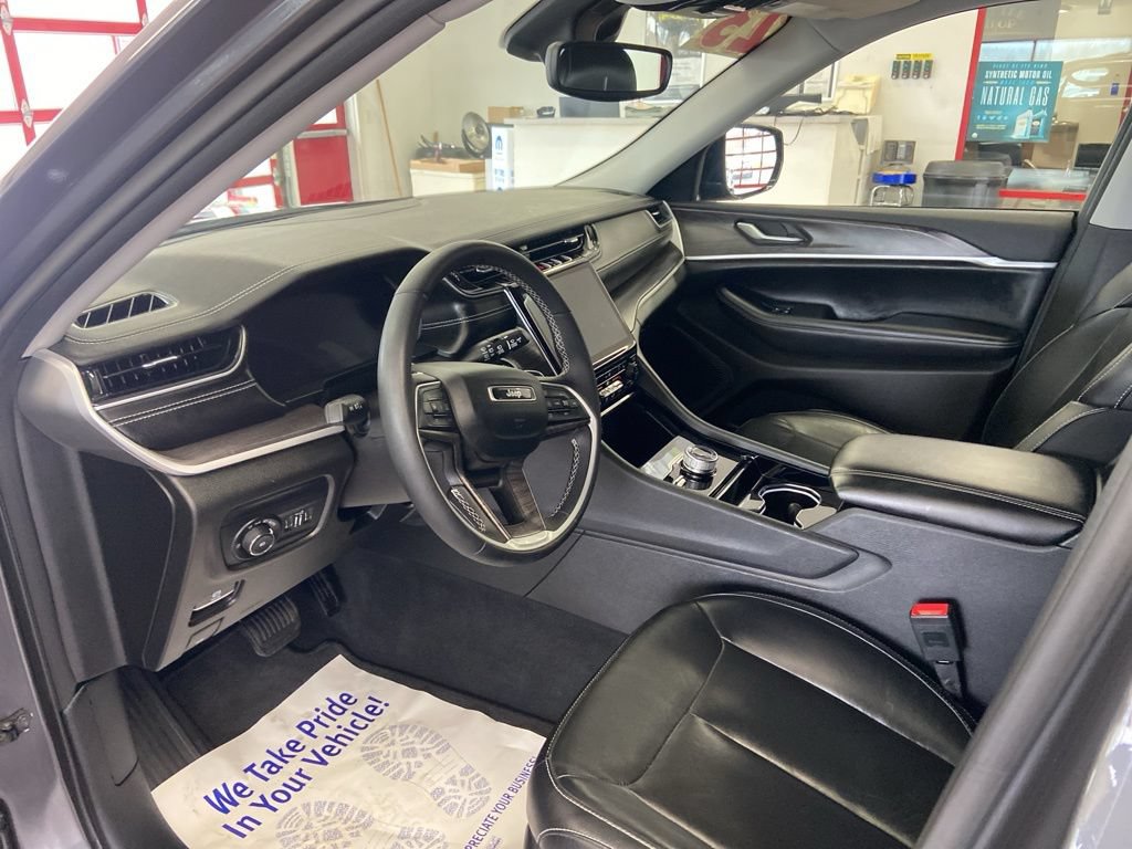 Certified 2023 Jeep Grand Cherokee L Limited AWD/4WD image 6