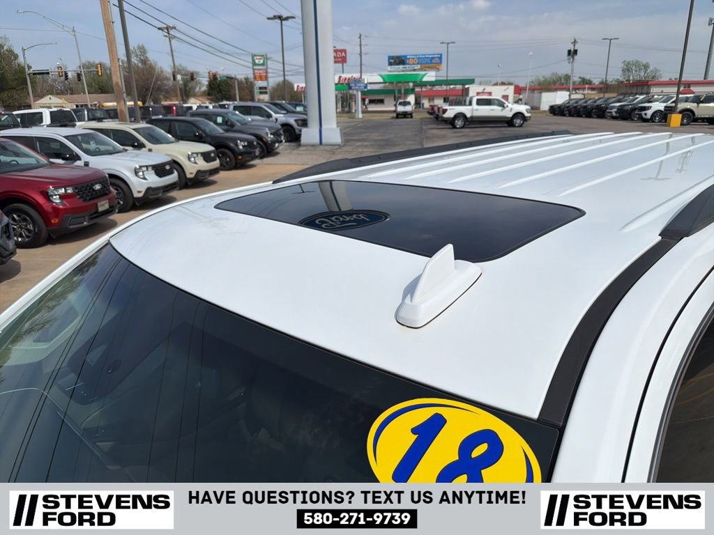 Used 2018 GMC Yukon XL SLT w/ Open Road Package AWD/4WD image 11