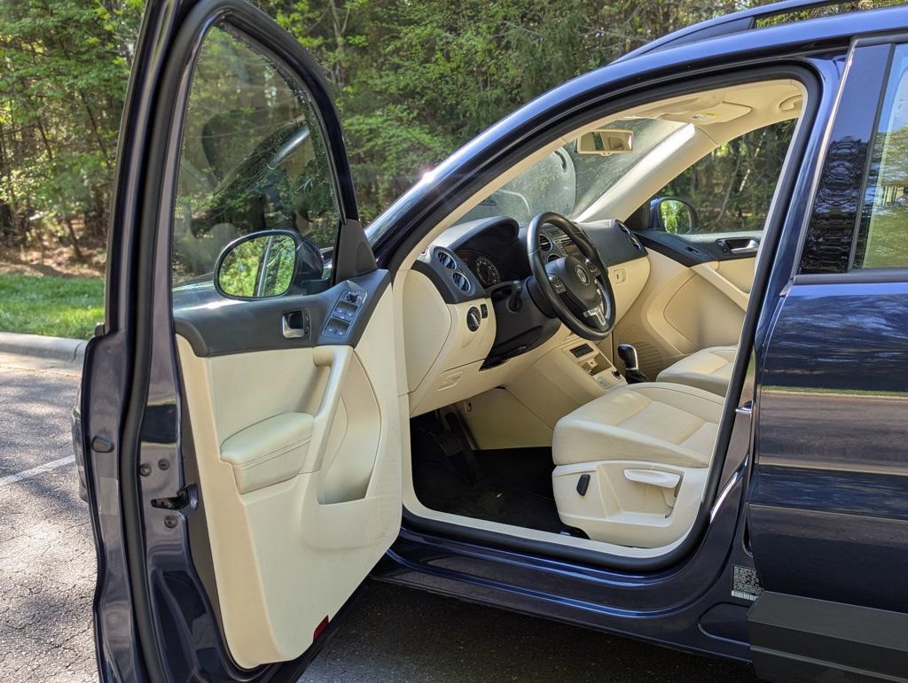 Used 2016 Volkswagen Tiguan S image 17