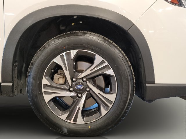 Used 2021 Subaru Forester Premium AWD/4WD image 32