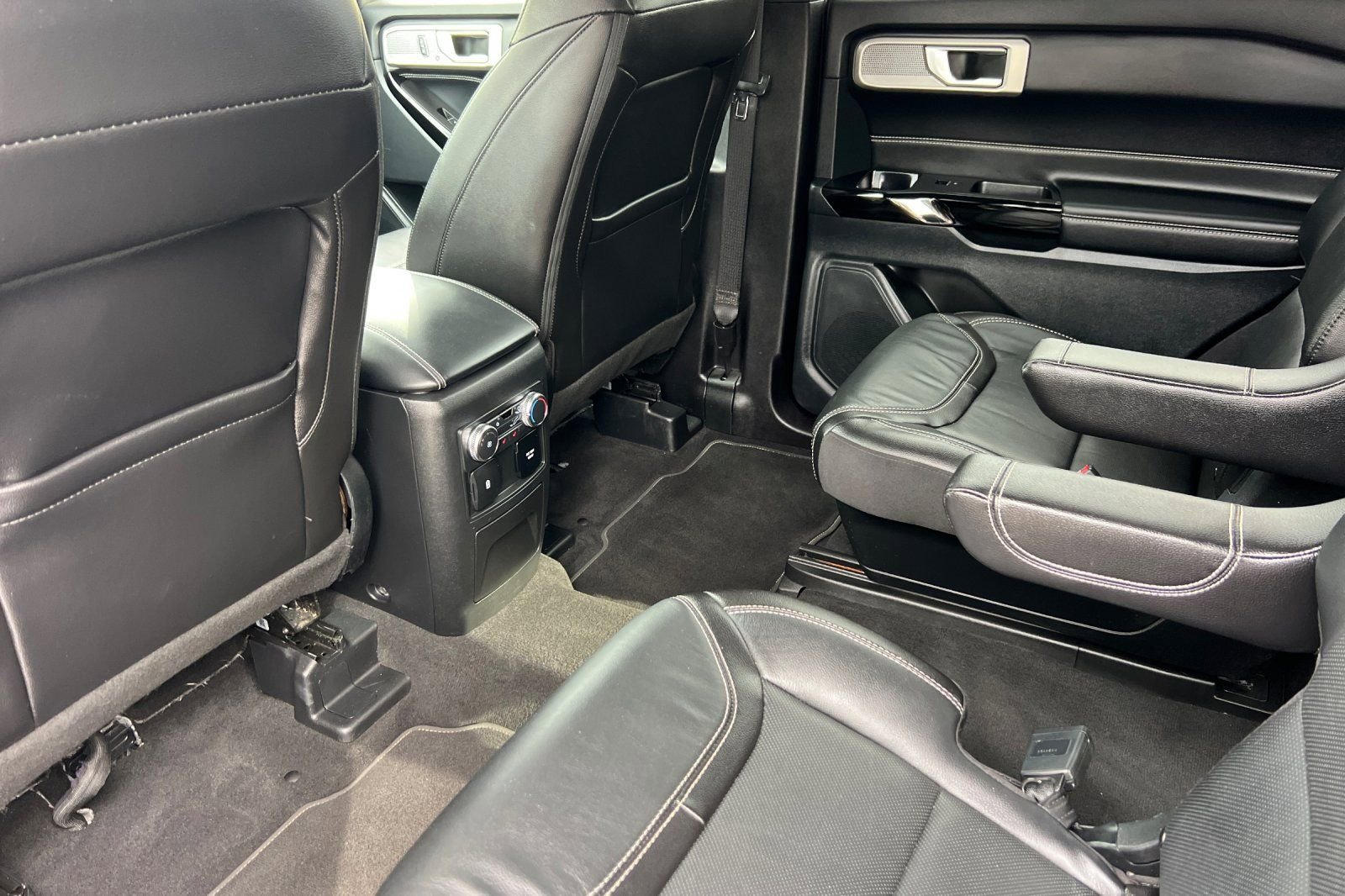 Certified 2022 Ford Explorer ST w/ Equipment Group 401A image 13