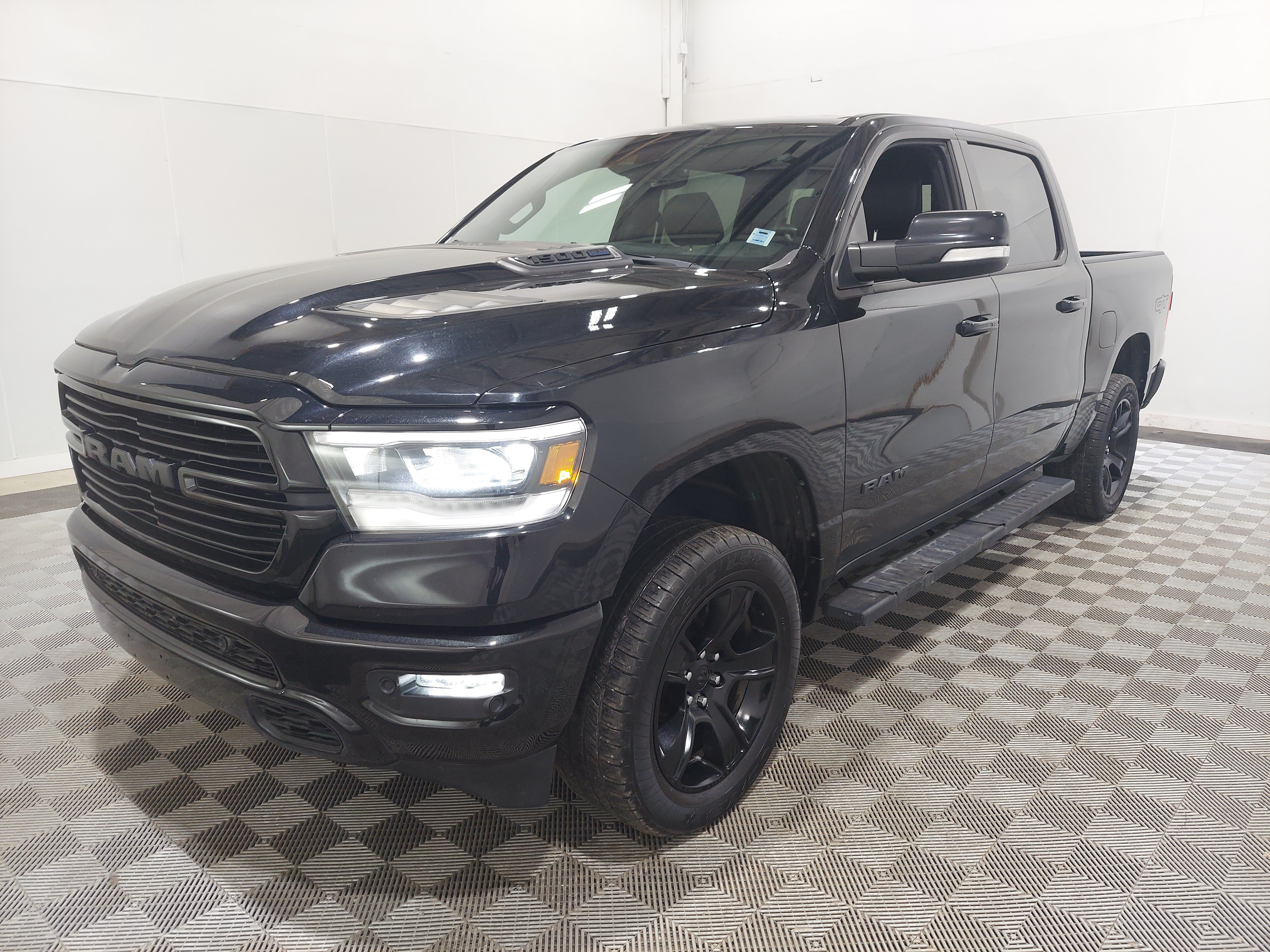Used 2022 RAM 1500 Sport w/ G/T Package AWD/4WD image 1