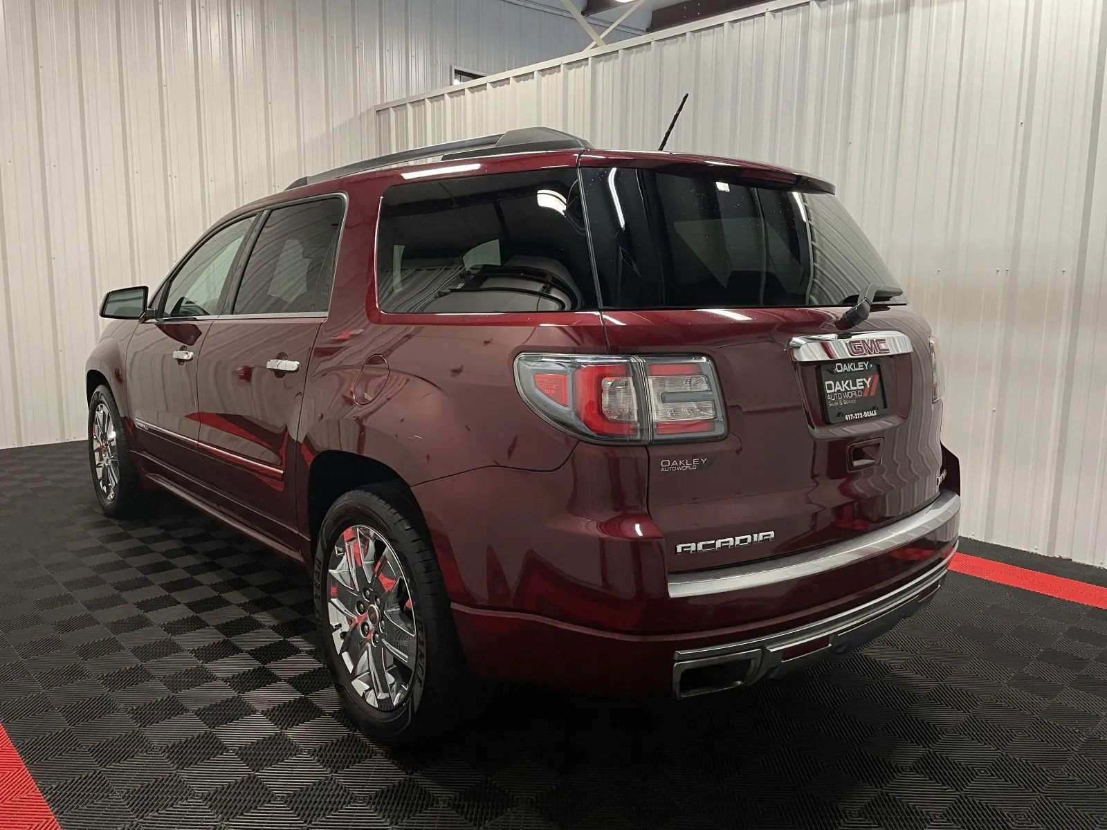 Used 2015 GMC Acadia Denali AWD/4WD image 2