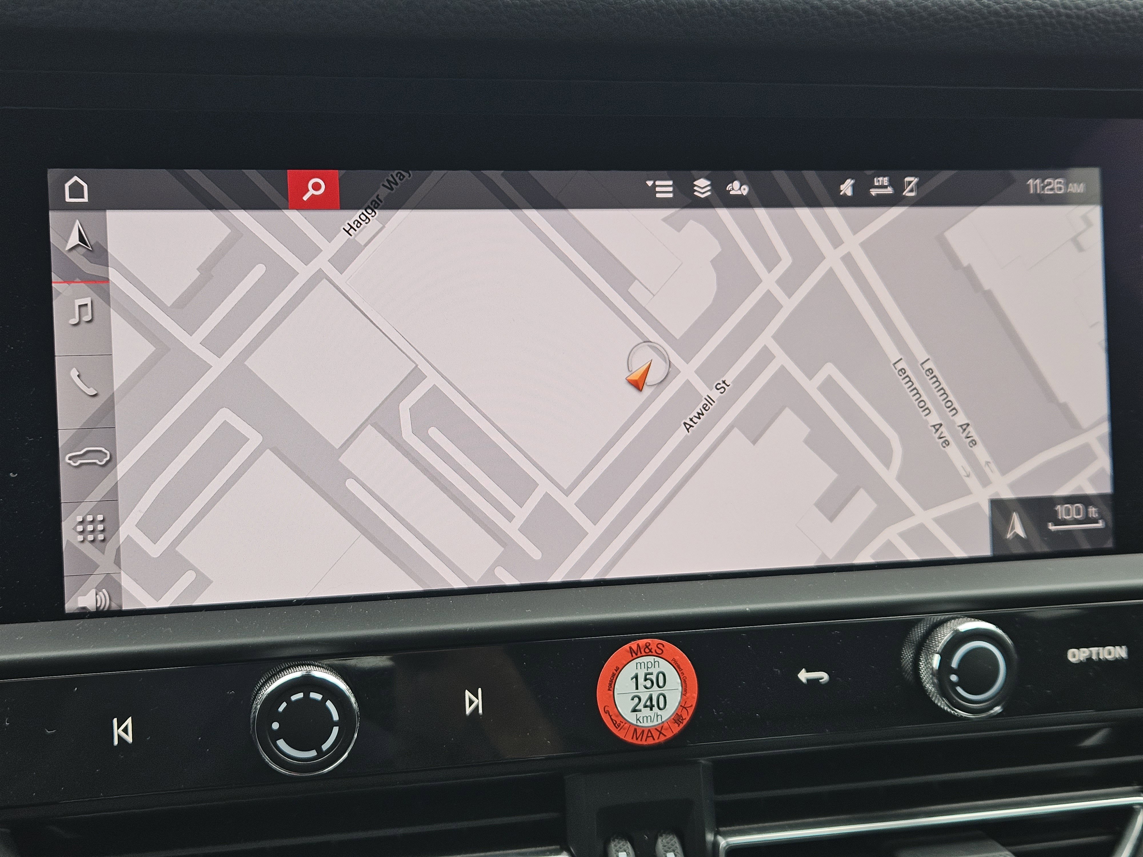 Certified 2025 Porsche Macan image 17