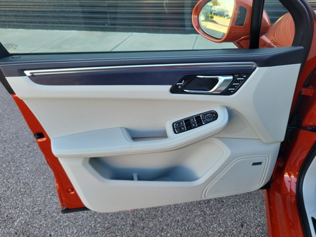 Certified 2023 Porsche Macan GTS AWD/4WD image 25