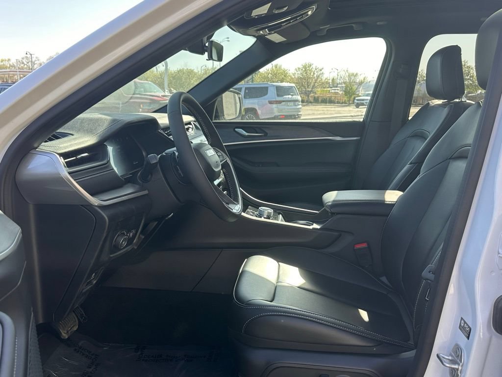 New 2026 Jeep Grand Cherokee Limited AWD/4WD image 11