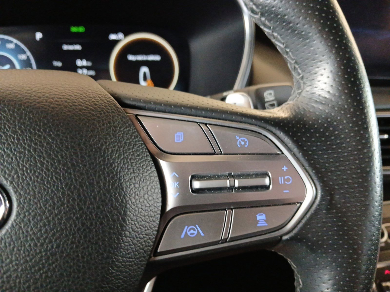 Certified 2023 Hyundai Santa Fe Calligraphy w/ Cargo Package image 17