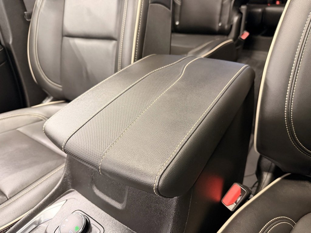 Used 2024 Chevrolet Traverse Premier image 45