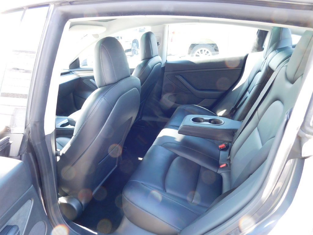 Used 2022 Tesla Model 3 Long Range AWD/4WD image 11