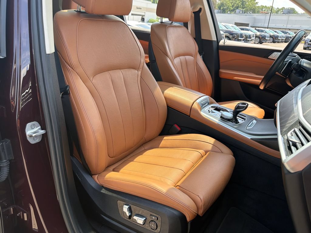 Used 2022 BMW X7 xDrive40i w/ Executive Package AWD/4WD image 39