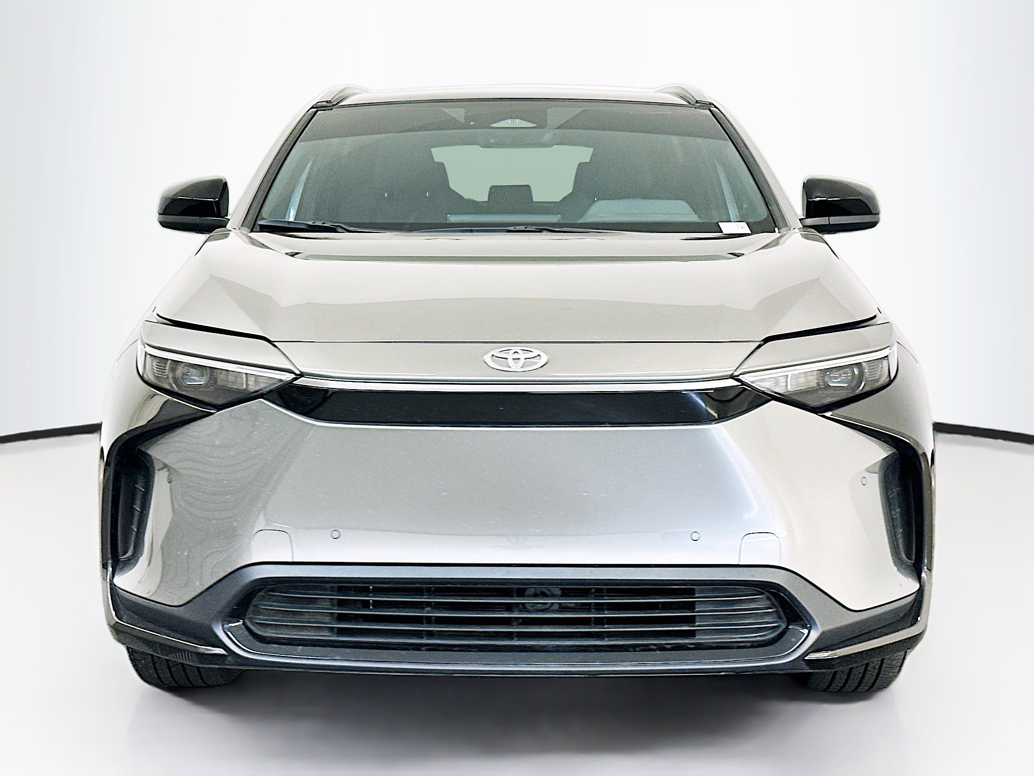 Used 2024 Toyota bZ4X XLE image 2