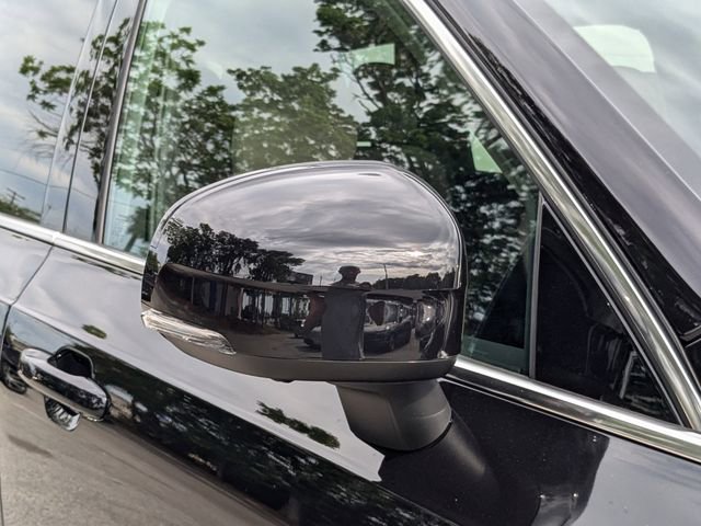 New 2025 Volvo XC90 B5 Plus w/ Protection Package Premier image 14