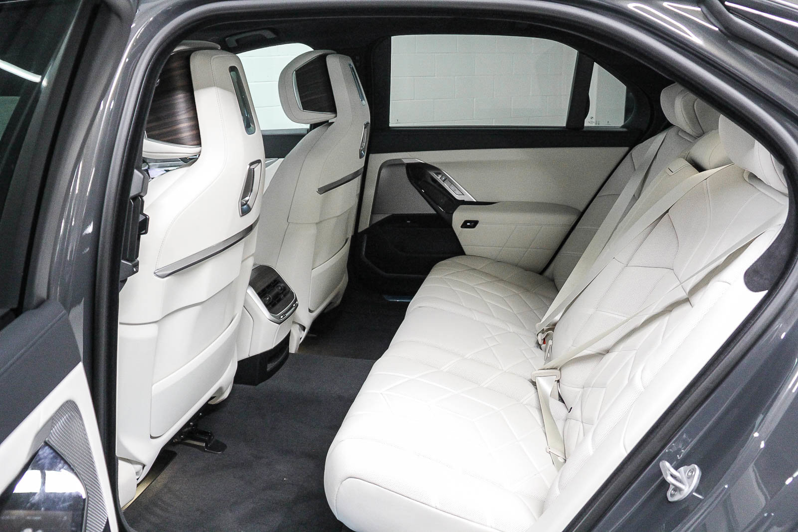 New 2026 BMW i7 eDrive50 image 17