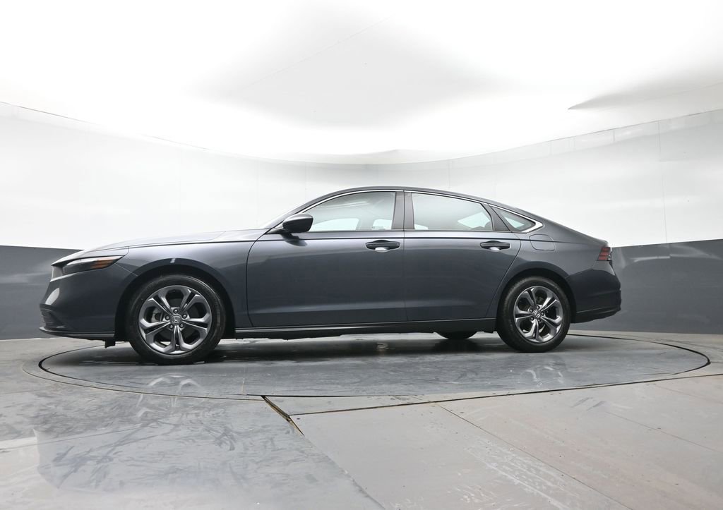 Used 2023 Honda Accord EX image 27