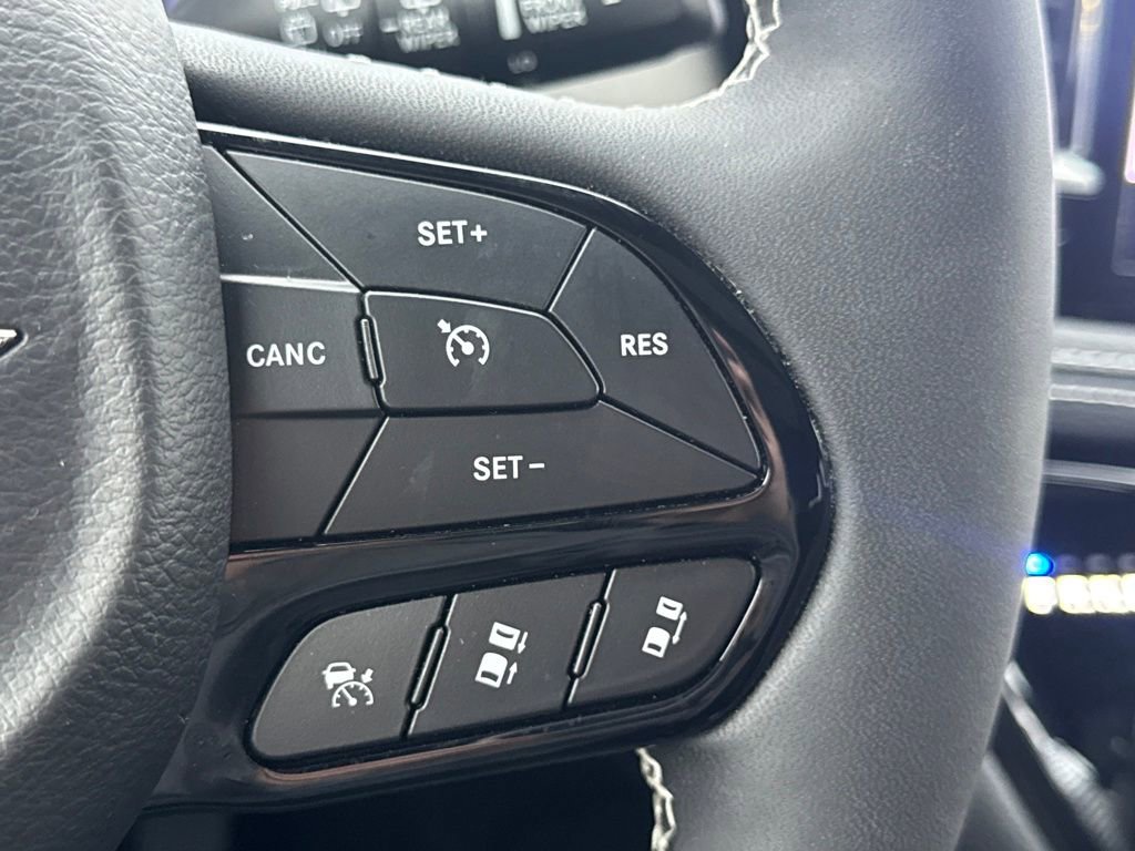 Used 2024 Chrysler Pacifica Limited w/ S Appearance Package image 37