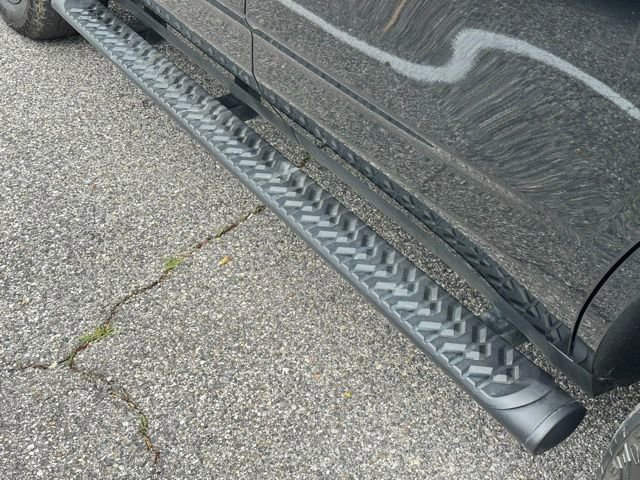 Used 2024 Chevrolet Tahoe Z71 w/ Luxury Package image 26