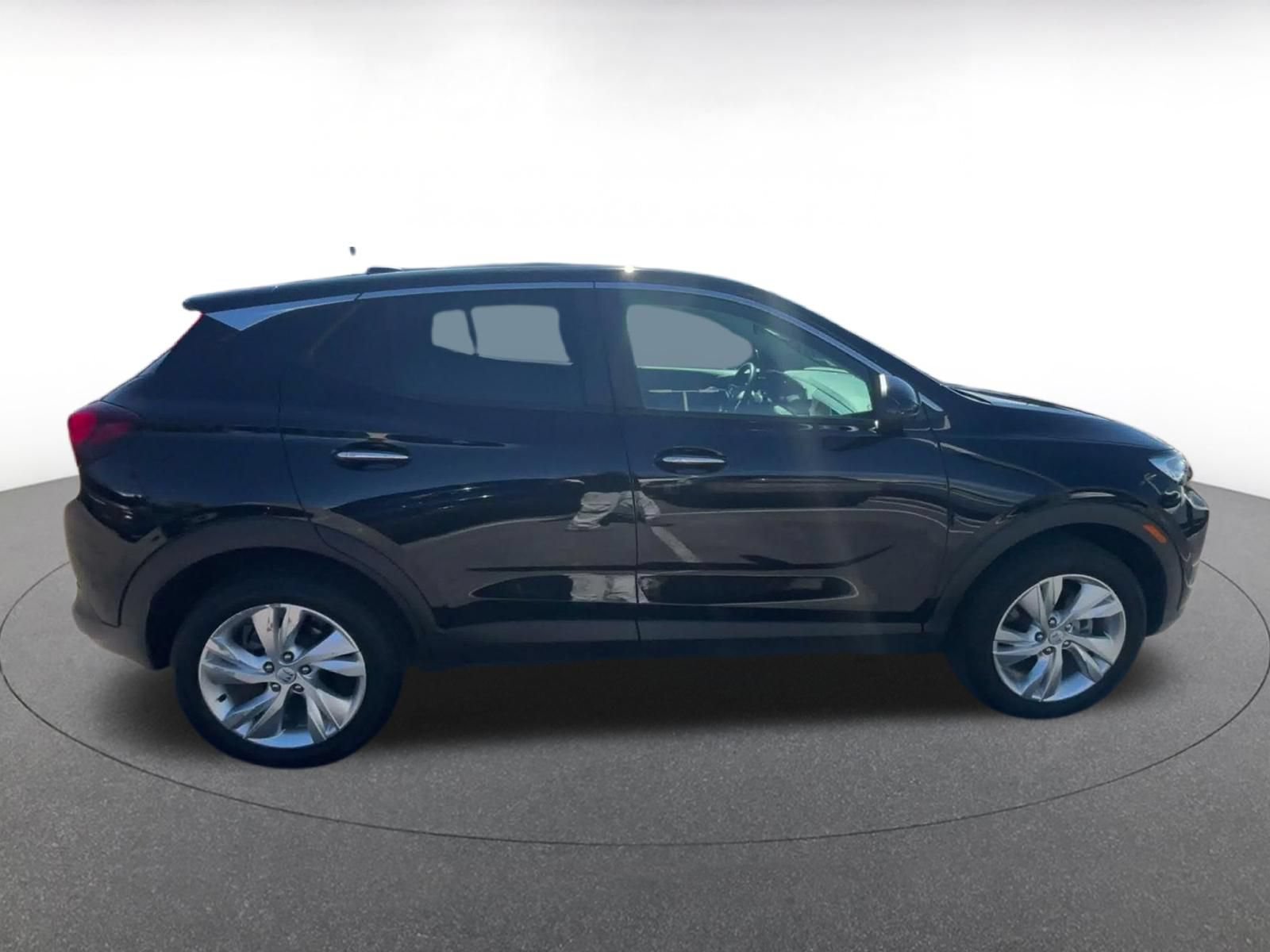 Used 2025 Buick Encore GX Preferred AWD/4WD image 15