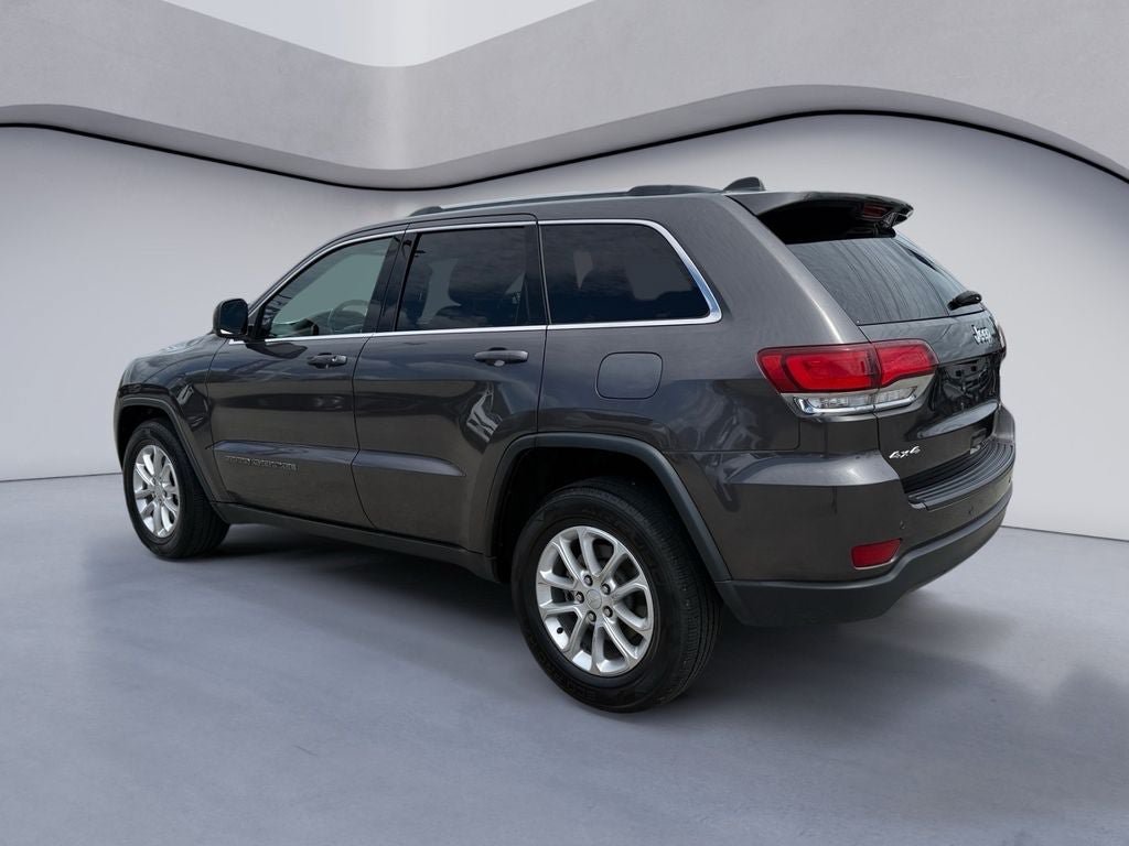 Used 2021 Jeep Grand Cherokee Laredo w/ Security & Convenience Group AWD/4WD image 3