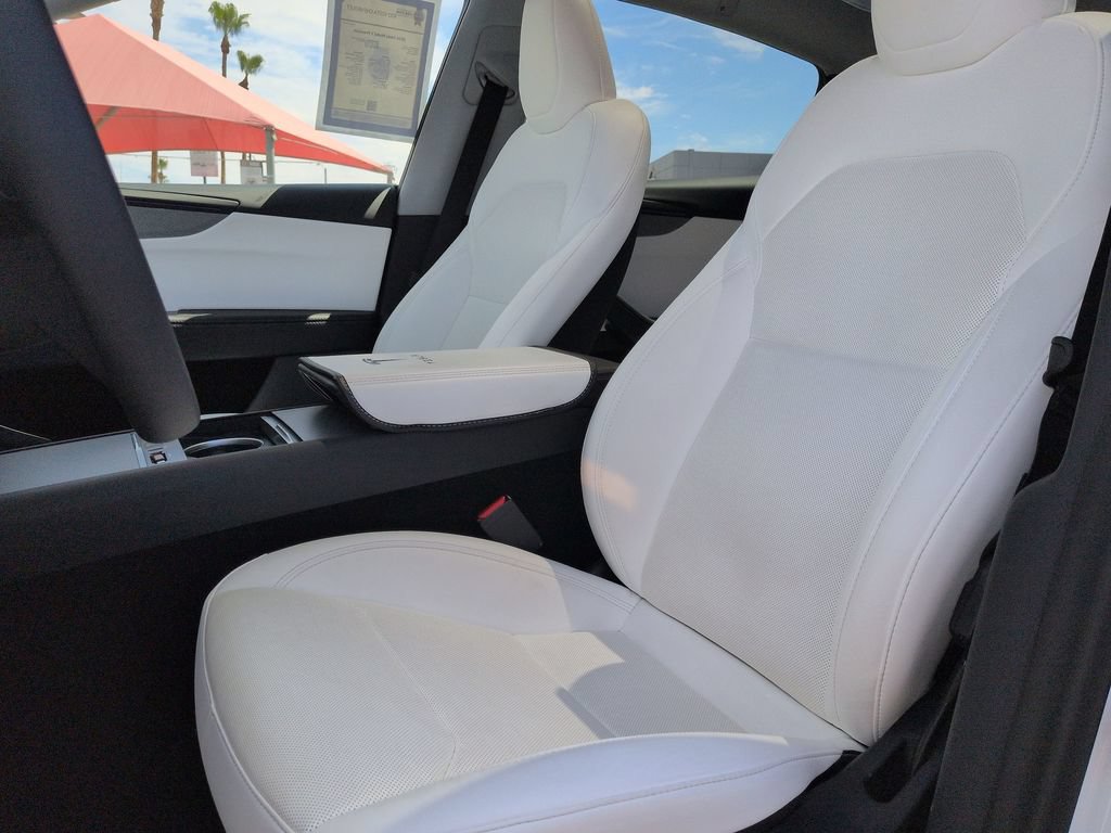 Used 2026 Tesla Model Y 2WD image 13