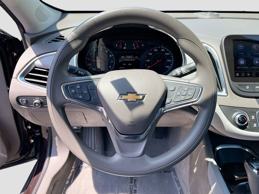 Used 2020 Chevrolet Malibu LT FWD image 17