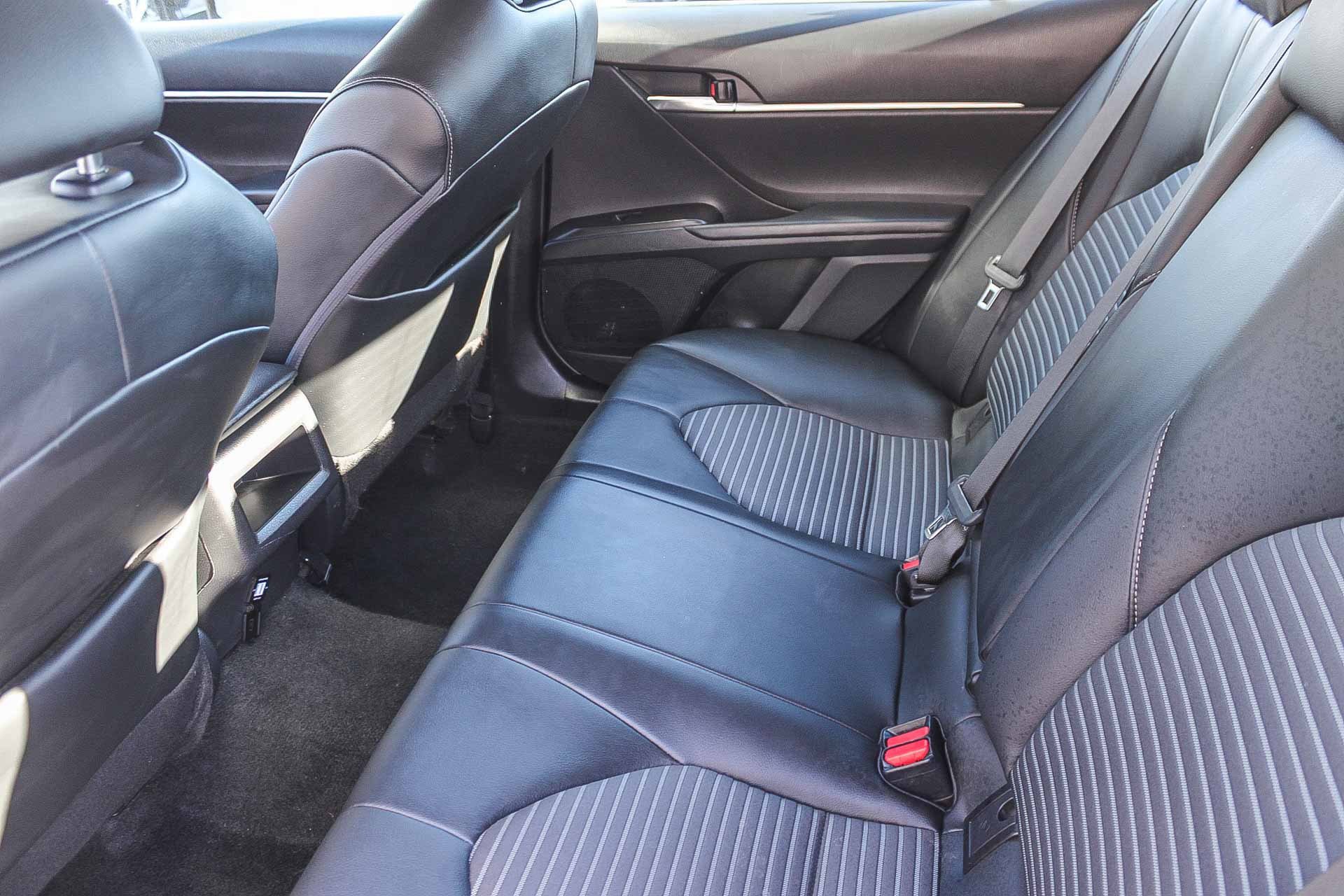 Used 2023 Toyota Camry SE image 19