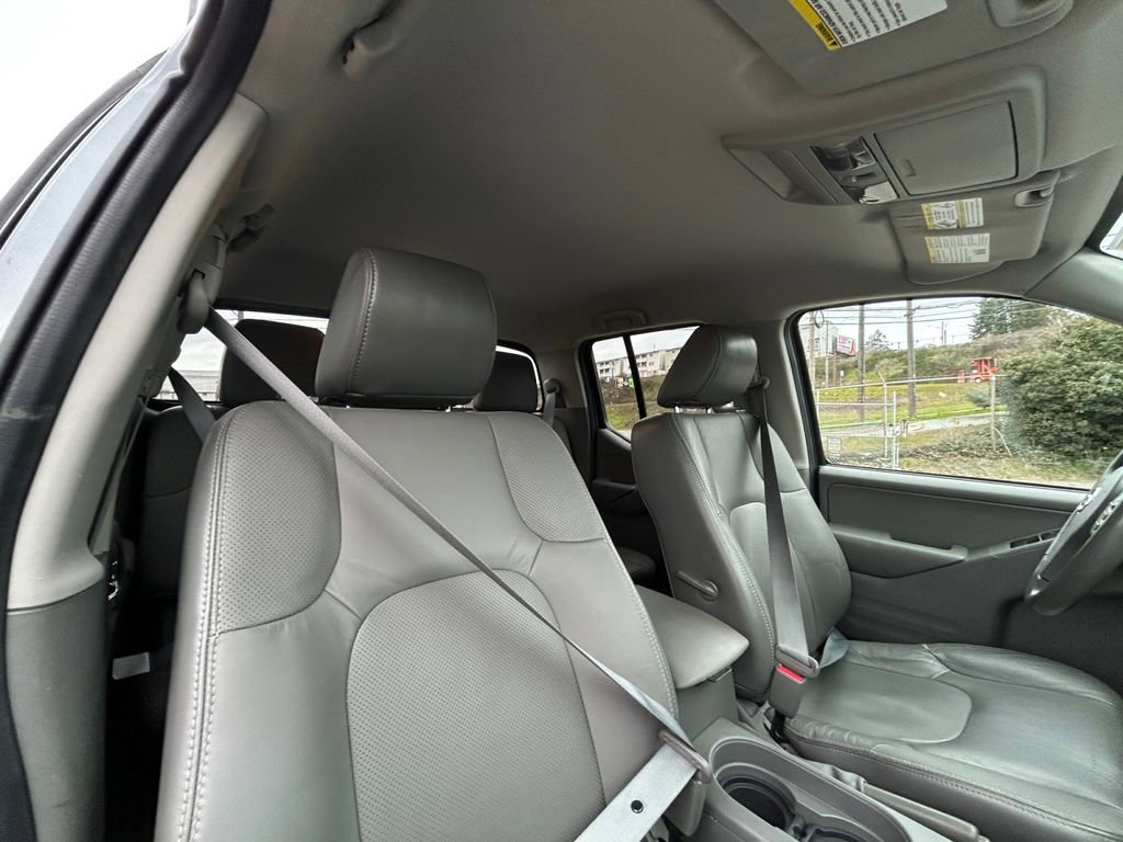 Used 2017 Nissan Frontier SL image 27