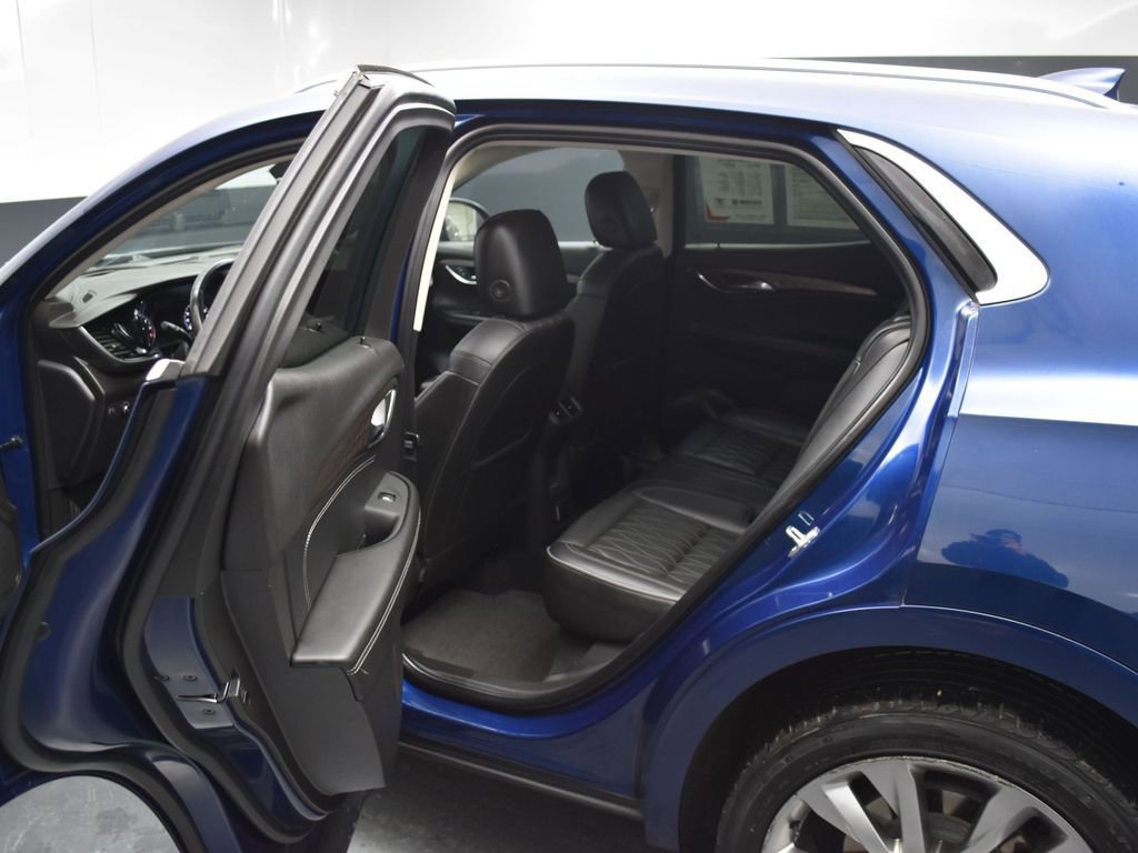 Used 2022 Buick Envision Avenir w/ Technology Package II FWD image 24