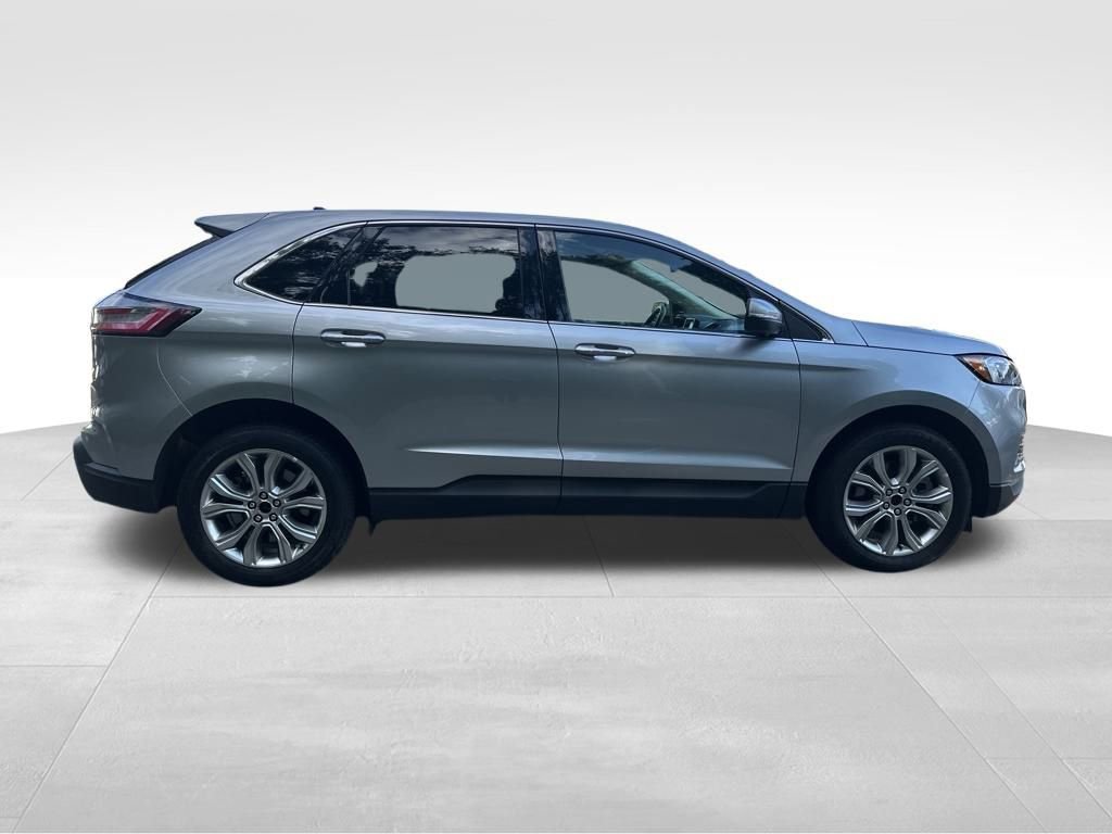 Used 2024 Ford Edge Titanium image 9
