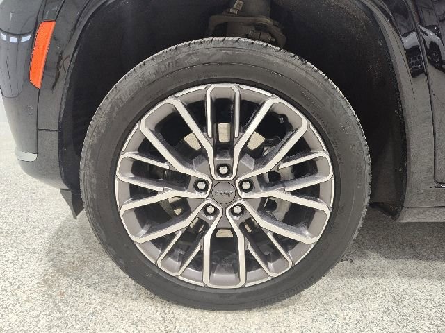 Used 2023 Jeep Grand Cherokee L Summit image 8