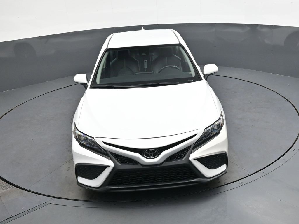 Used 2024 Toyota Camry SE image 31