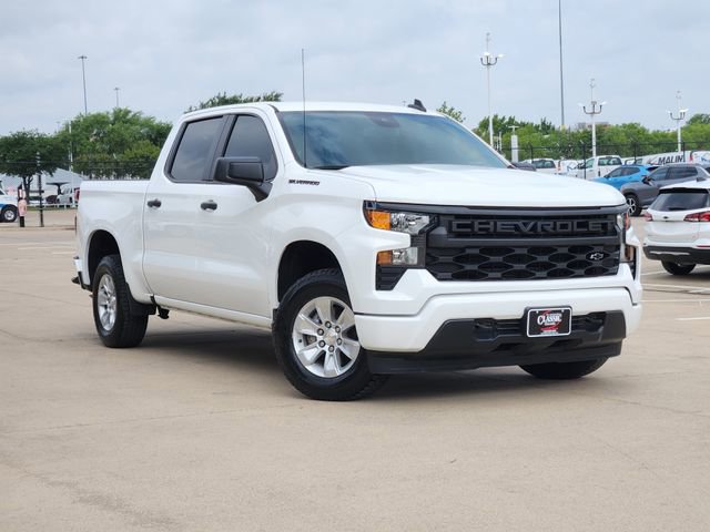 Used 2024 Chevrolet Silverado 1500 Custom w/ LPO, Dark Essentials Package RWD image 2