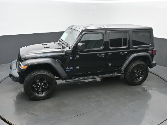 Used 2024 Jeep Wrangler Unlimited AWD/4WD image 37