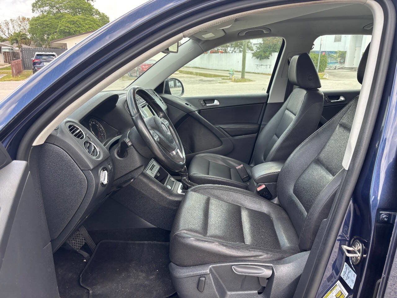 Used 2016 Volkswagen Tiguan S image 10