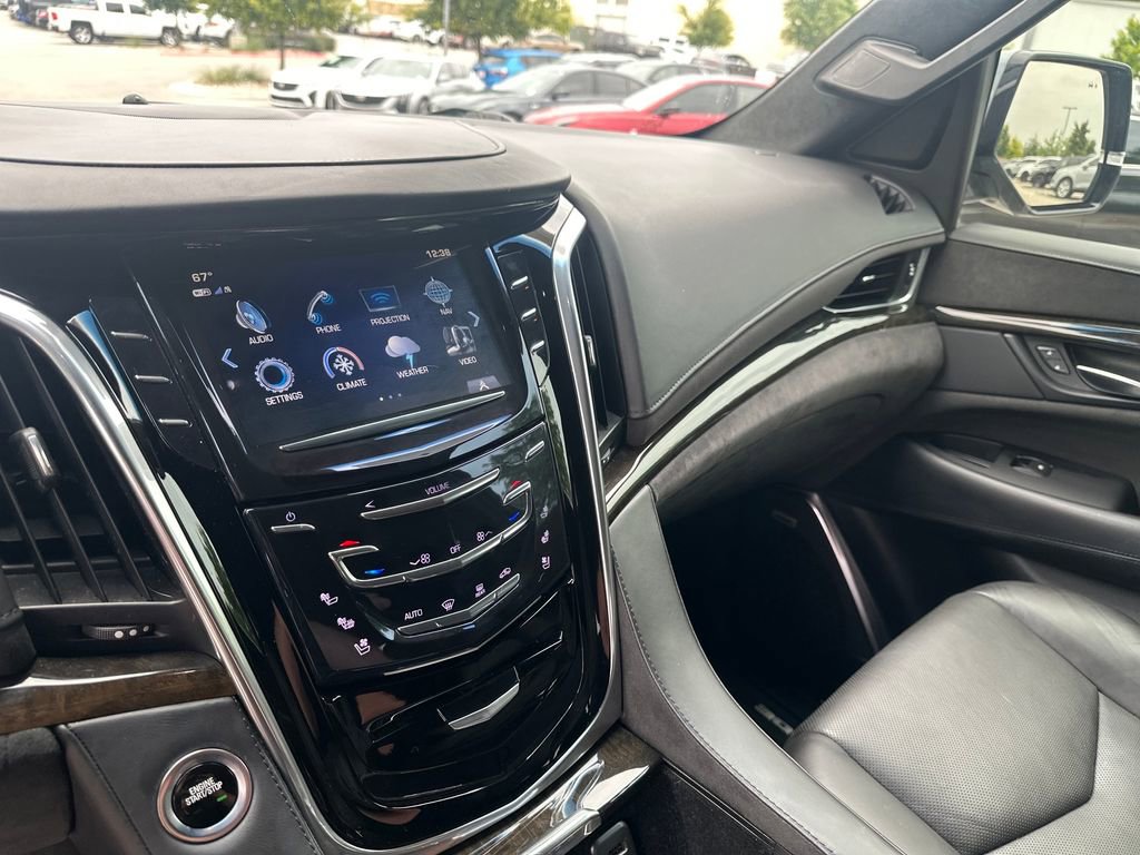 Used 2019 Cadillac Escalade Platinum AWD/4WD image 22