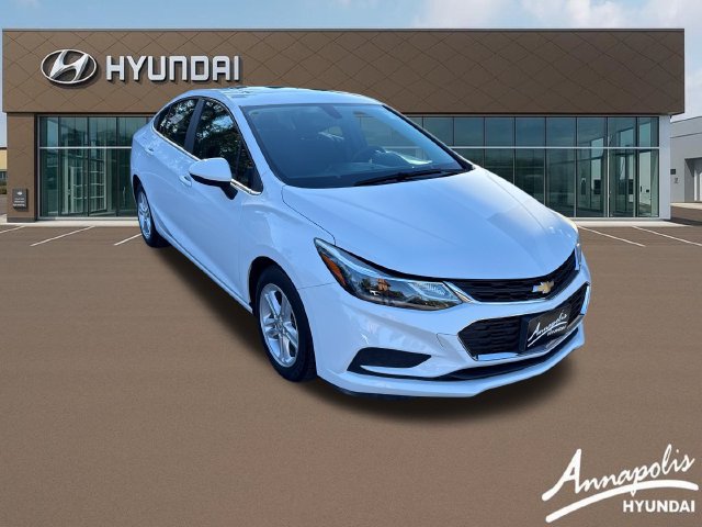 Used 2016 Chevrolet Cruze LT w/ Sun And Sound Package FWD image 7