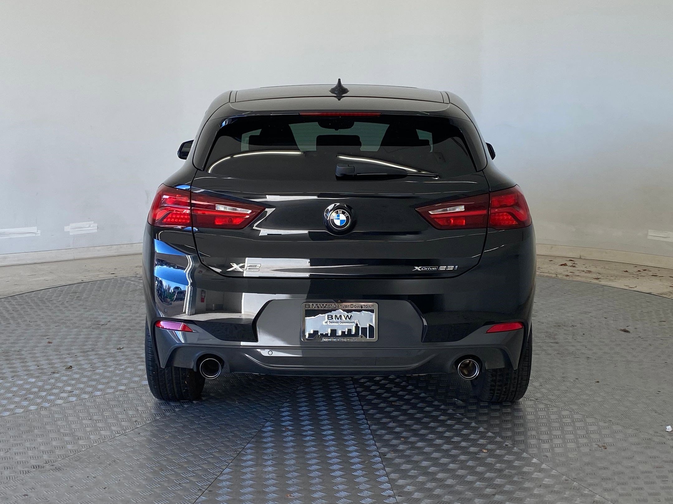 Certified 2023 BMW X2 xDrive28i w/ Edition Goldplay image 9