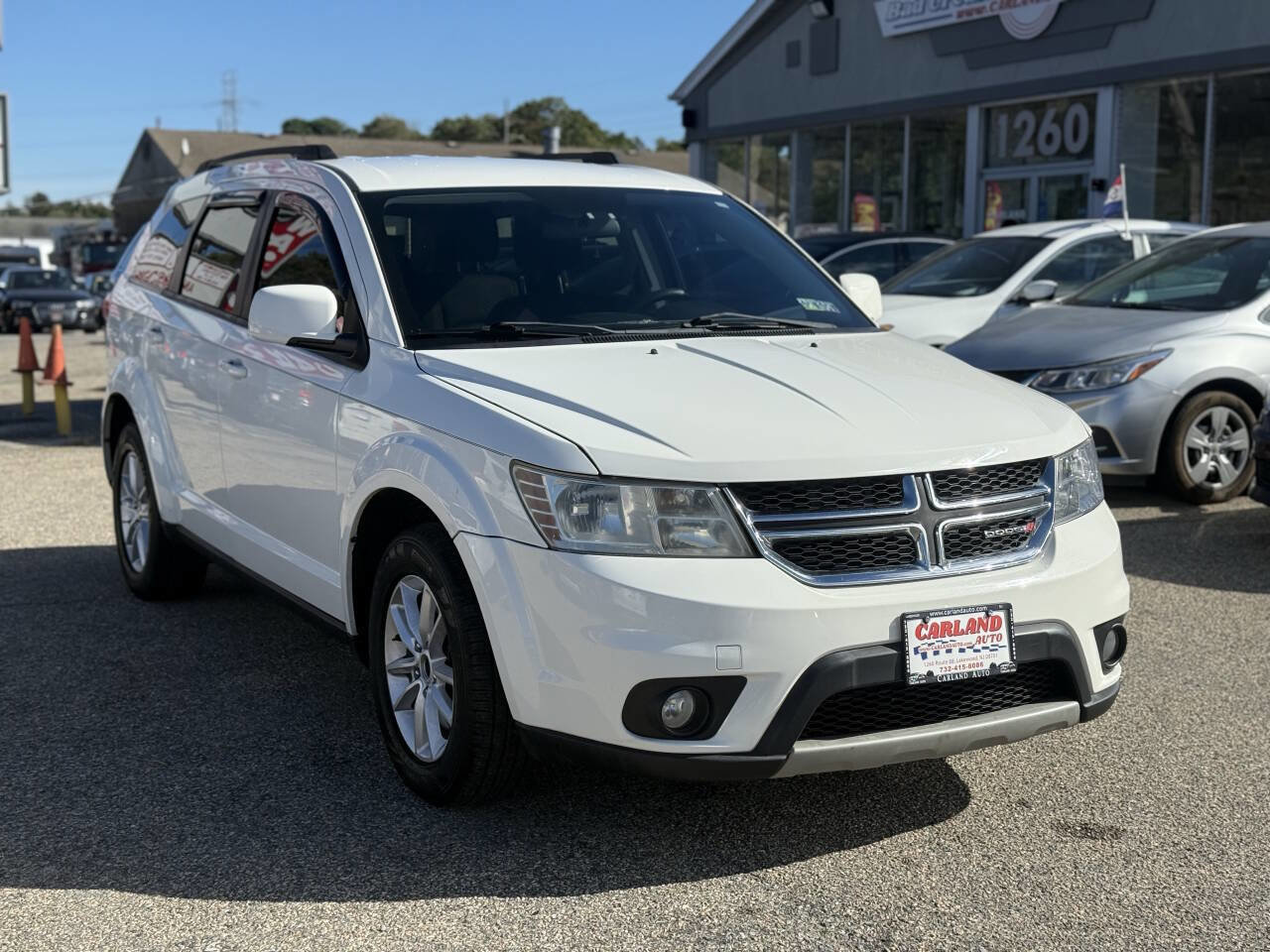 Used 2014 Dodge Journey SXT image 1