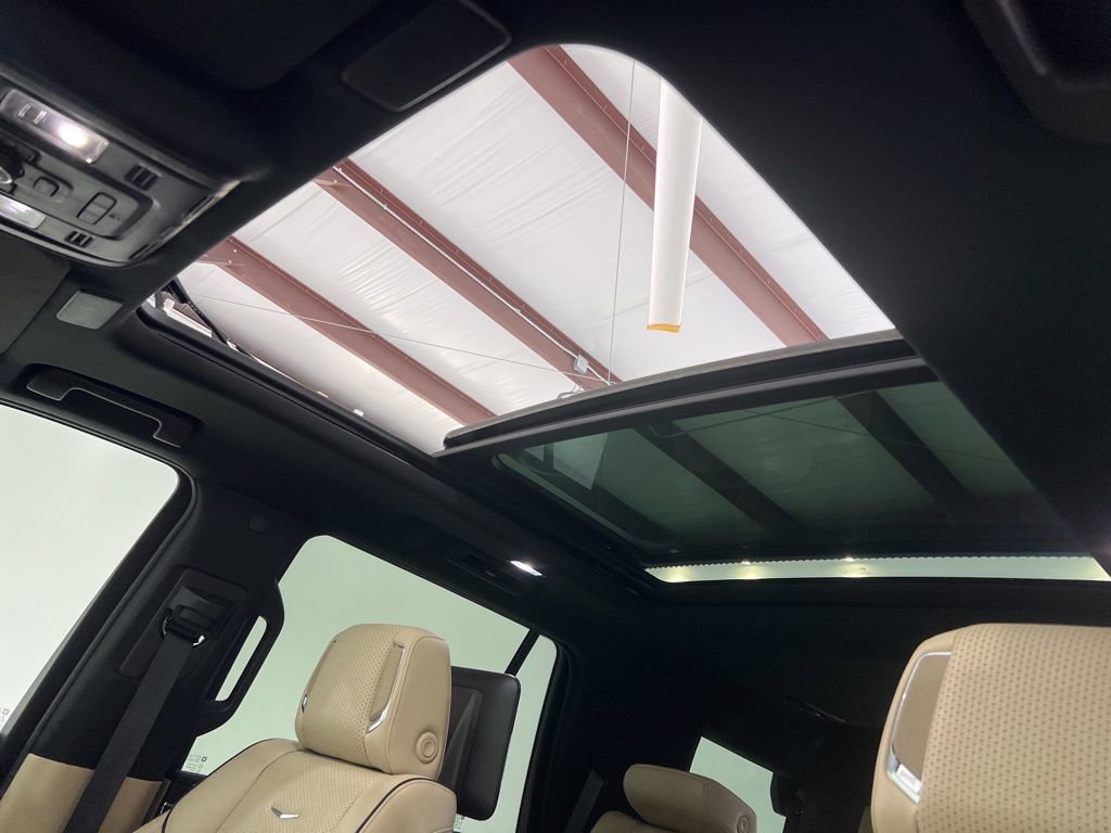 Used 2021 Cadillac Escalade Premium Luxury w/ Driver Assist Tech Package image 19